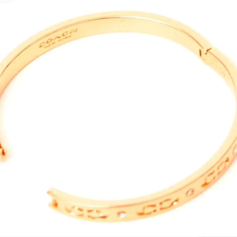 Coach Logo C Hinged Bangle Bracelet‎ - Picture 4 of 10